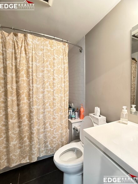 Building Photo - 57 Glenville Ave