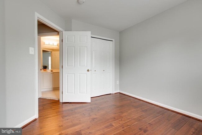 Building Photo - 8832 Papillon Dr