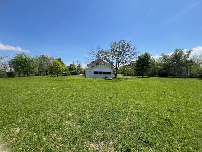 Building Photo - 618 Bayridge Rd
