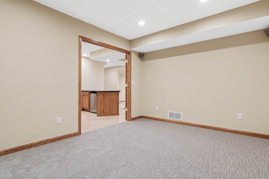 Building Photo - 9039 Brentwood Trl