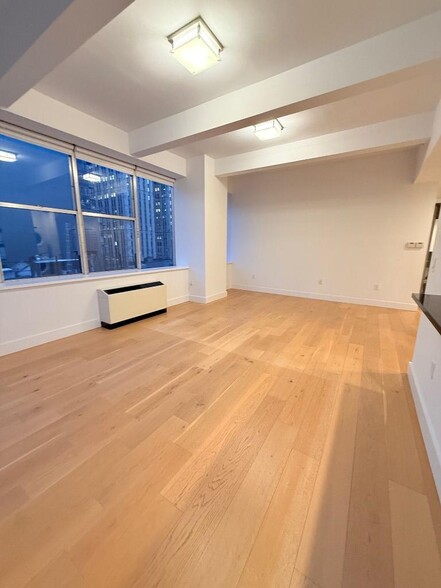 Building Photo - 49 Murray St