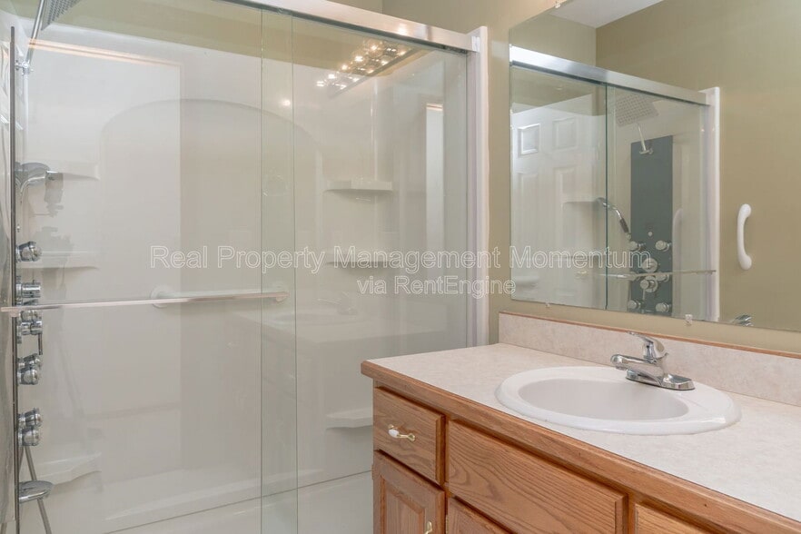 Building Photo - 3531 Leawood Ave