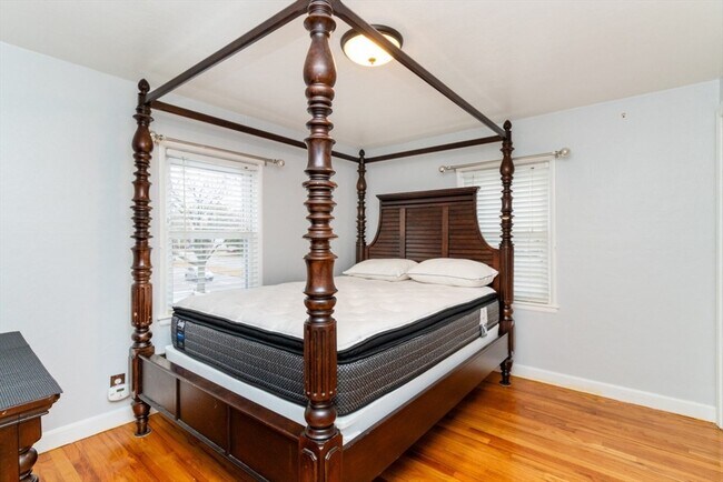 Building Photo - 1 Bay State Rd