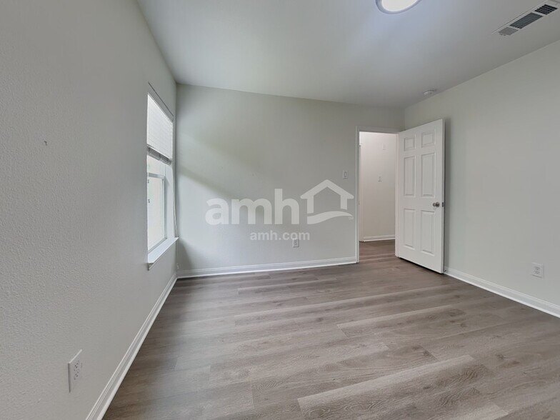 Building Photo - 317 Misty Mountain Dr