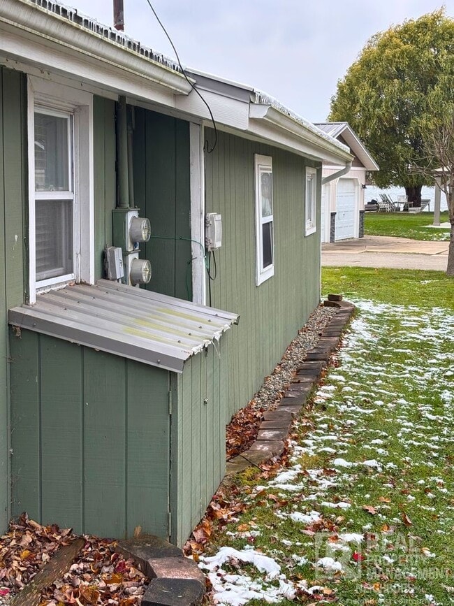 Building Photo - Spacious 2 Bed, 1 Bath Home in Alto, MI