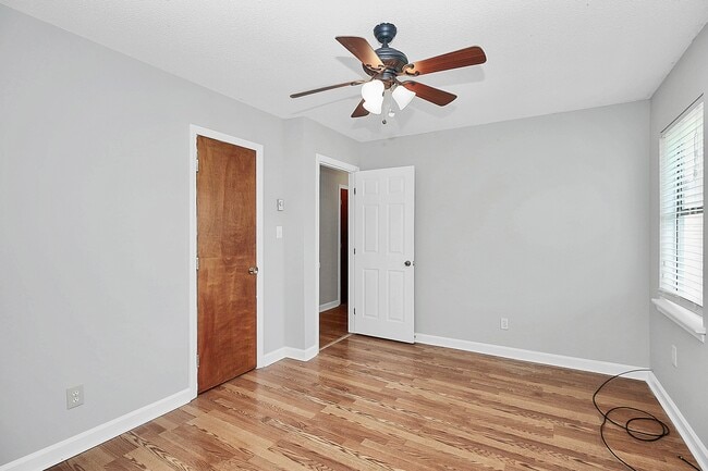 Building Photo - 8428 Clear Meadow Ln