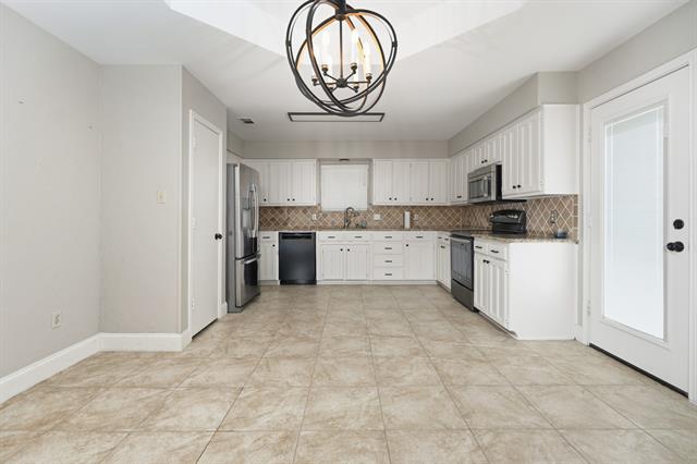 Building Photo - 7205 Windcrest Ct E