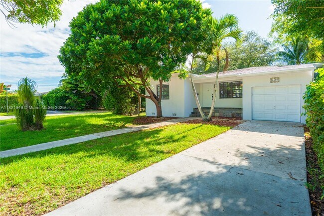 Primary Photo - 5490 SW 57th Ave