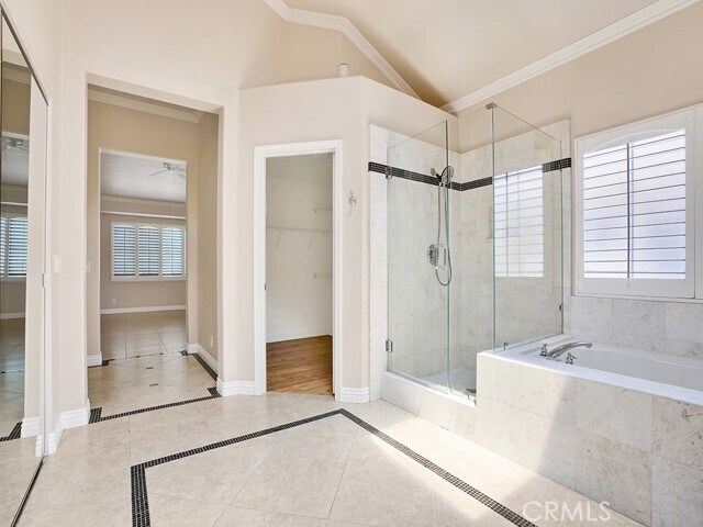 Building Photo - 2326 Pinehurst Dr