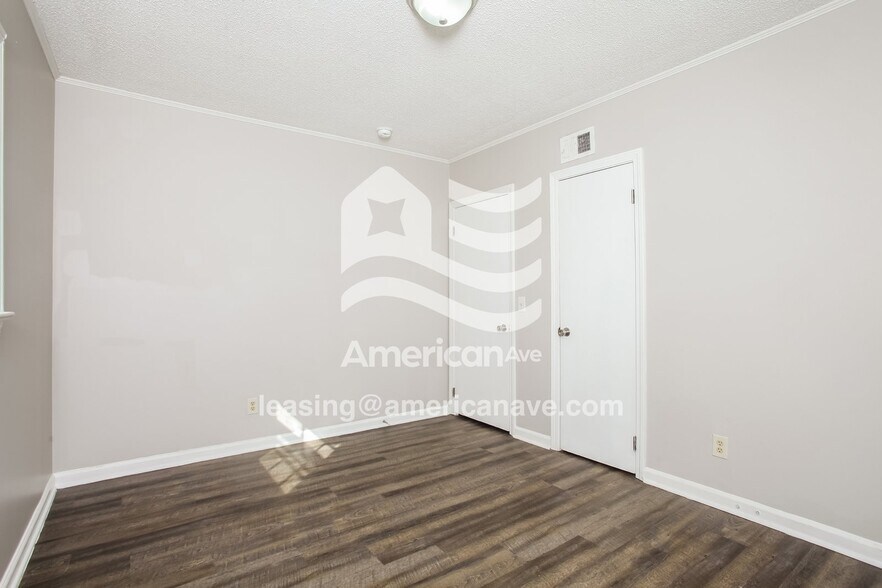 Building Photo - 4633 Corbett St