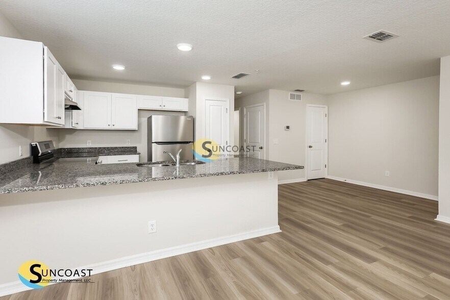 Building Photo - 11462 Oakfield Ct