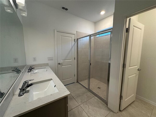 Building Photo - 6114 32nd St E