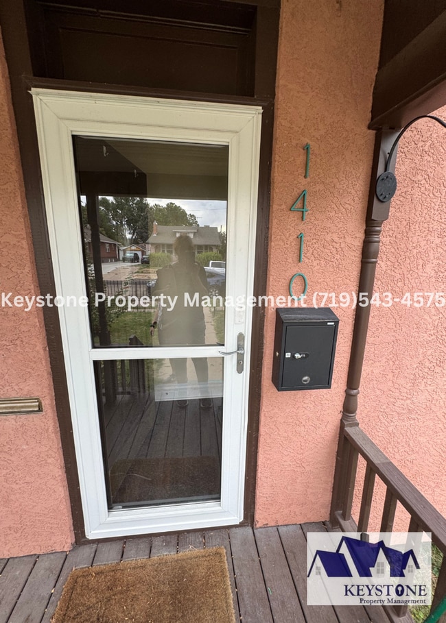 Building Photo - Charming Pet Friendly House 2 Bedroom/1.5 ...