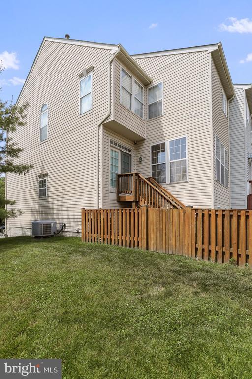 Building Photo - 8818 Papillon Dr