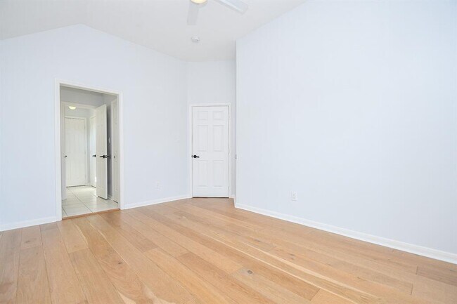Building Photo - 23210 Greenrush Dr