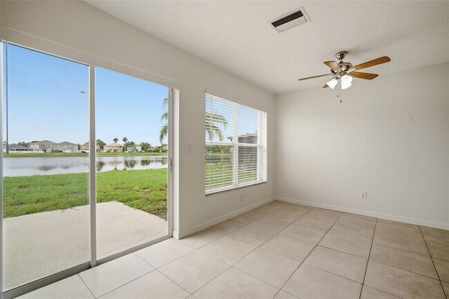 Building Photo - 10604 Lakeside Vista Dr
