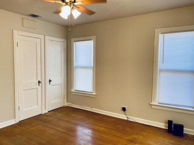 Building Photo - 223 Shadwell Dr