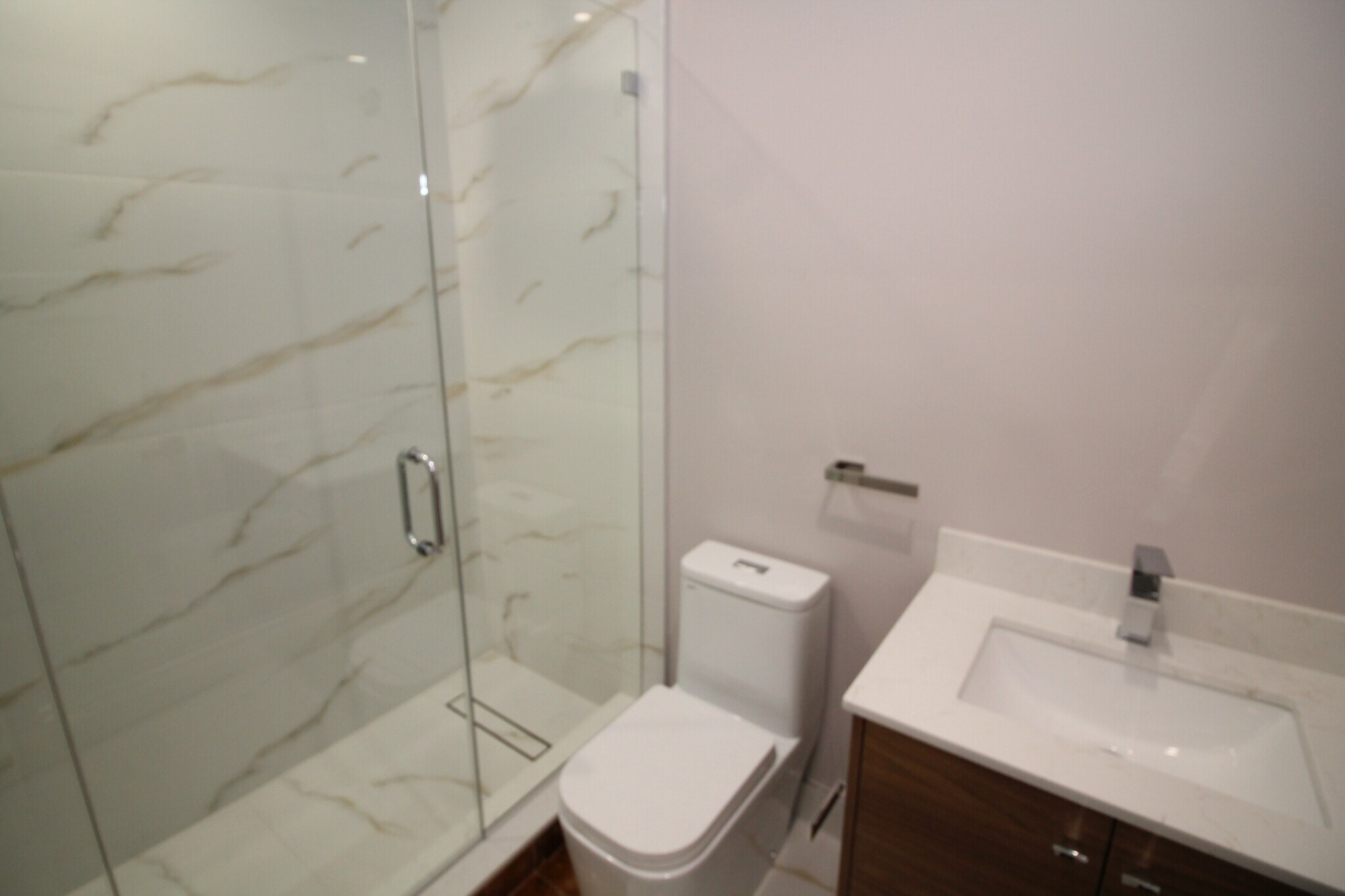 Gorgeous Bath - 21 65th St