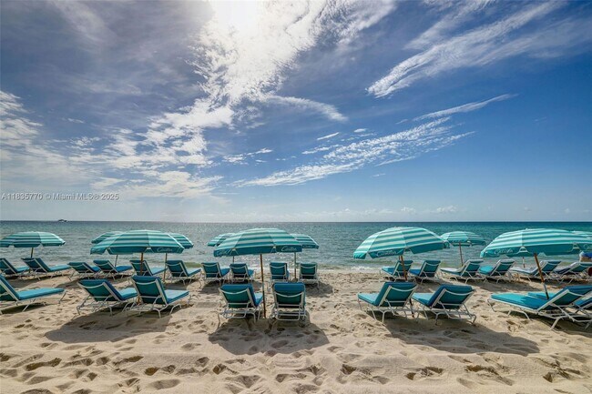 Building Photo - 6801 Collins Ave