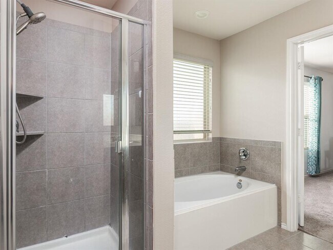 Building Photo - 464 Druse Ln