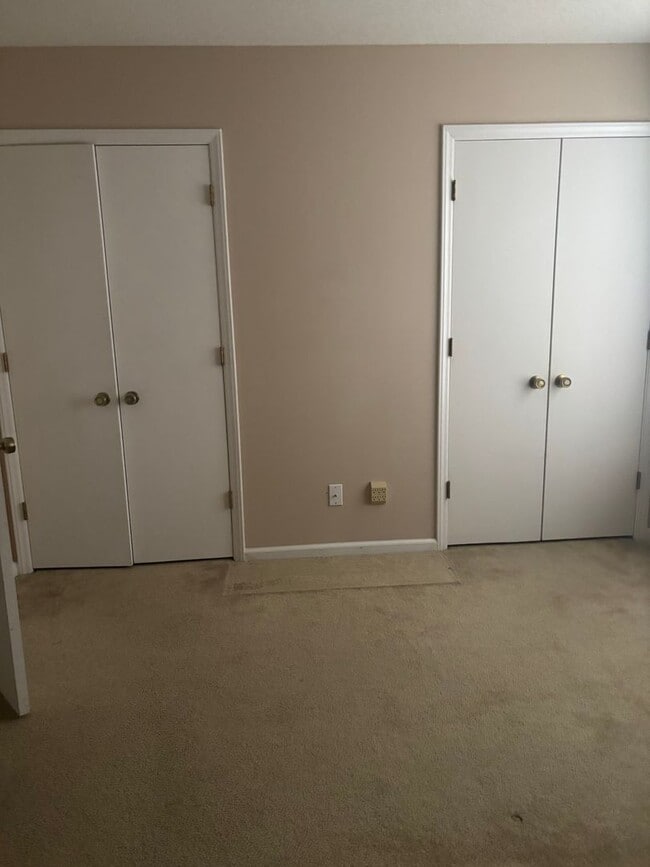 Building Photo - 744 Colony Pl