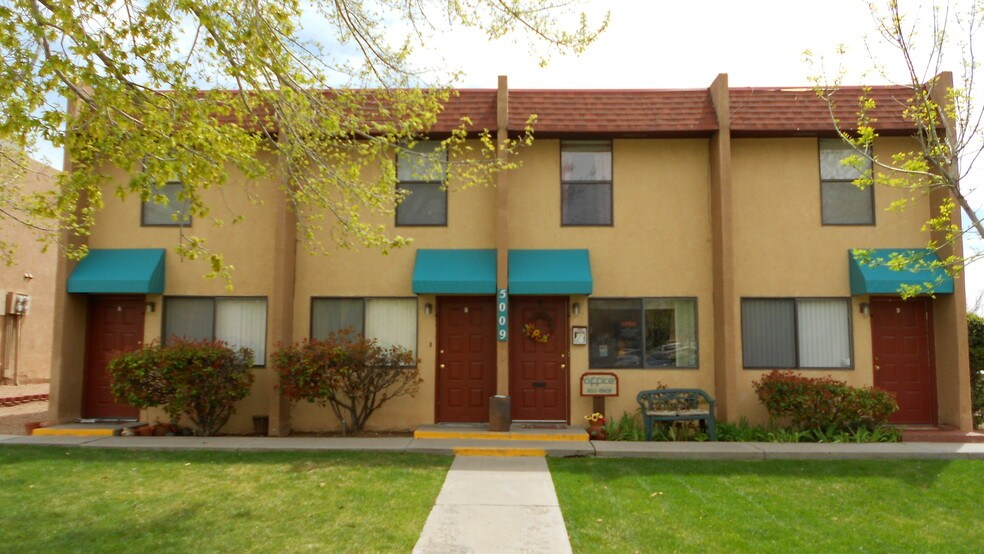 Spain Townhomes 5009 El Corte Miramar NE Albuquerque NM 87111