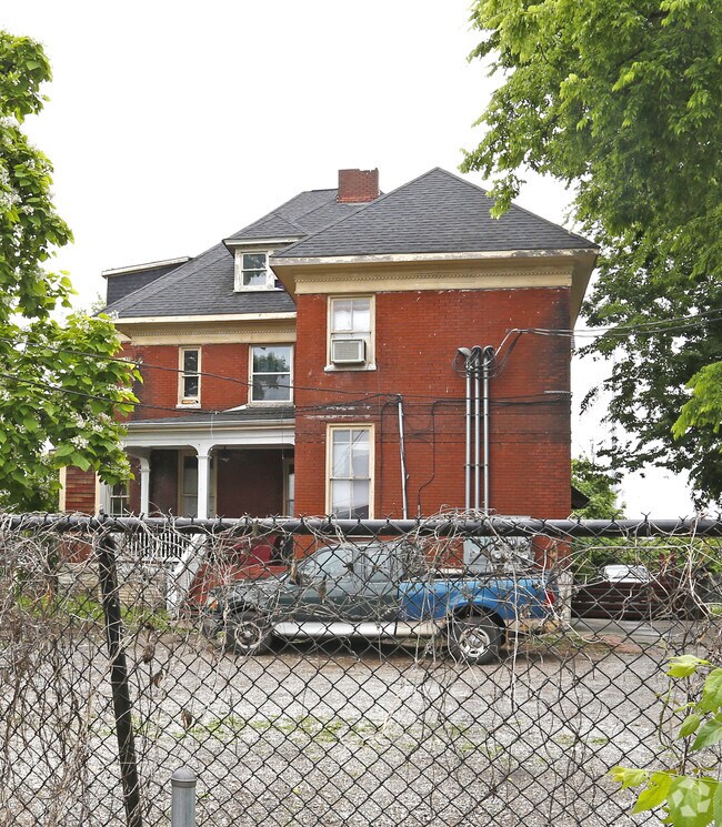 Building Photo - 1221 Laurel