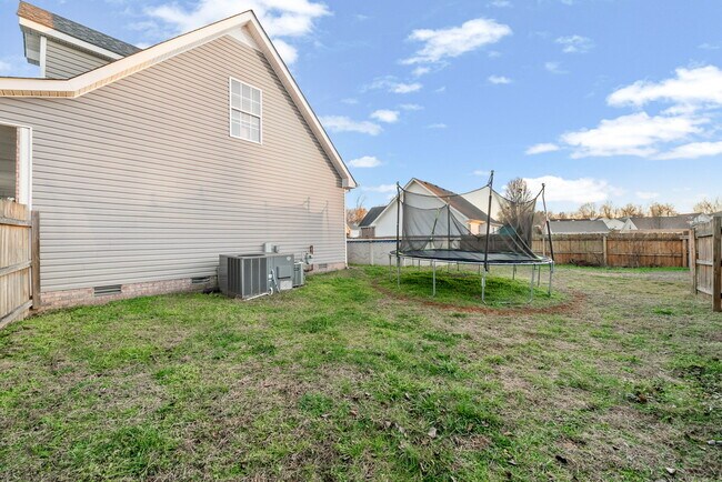 Building Photo - 1700 Cedar Springs Cir