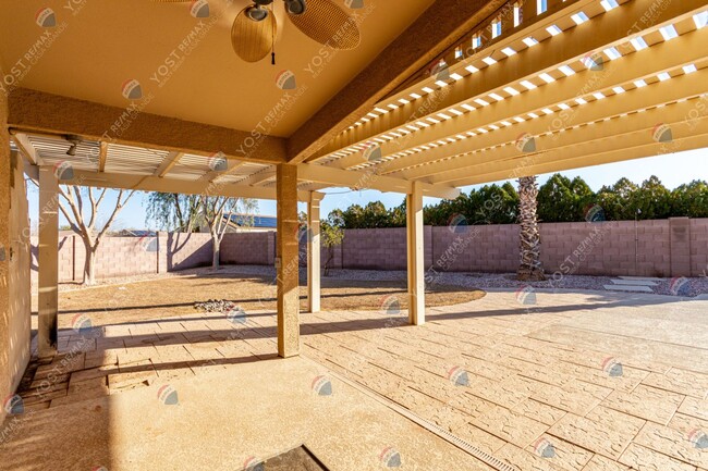 Building Photo - 3 bedroom 2 bath home with a pool in Missi...