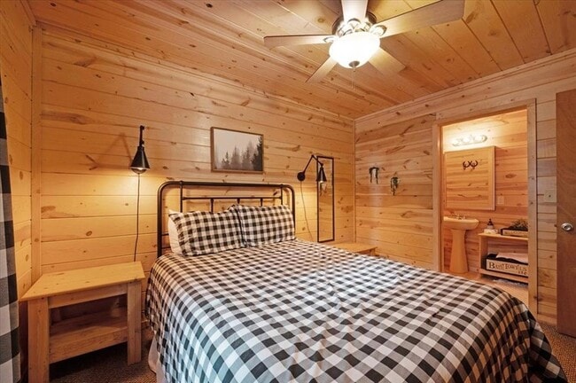 Building Photo - 206 Orca Rd