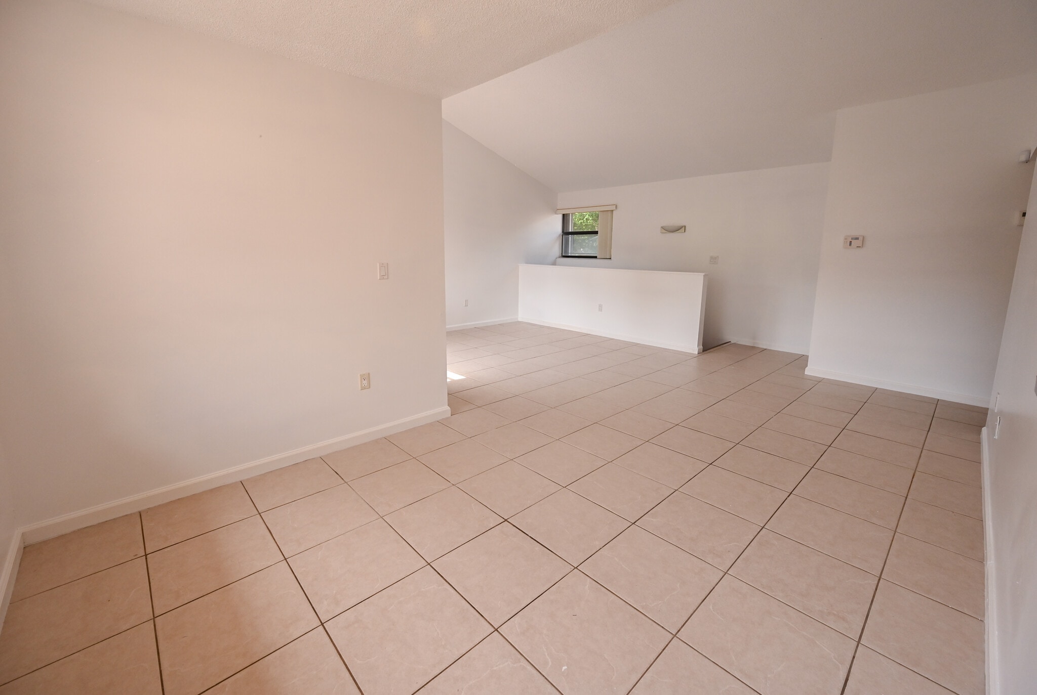 Dining room/living room - 445 W Park Dr