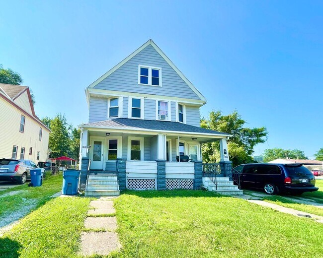 Building Photo - 1816 -1818 E 29th St