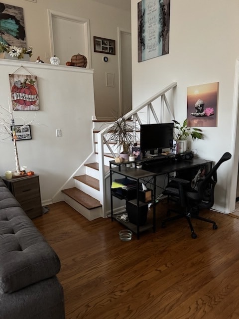 Building Photo - 1261 Cavell Ave