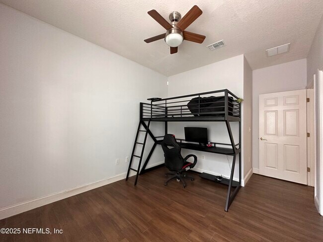 Building Photo - 3995 Leatherwood Dr