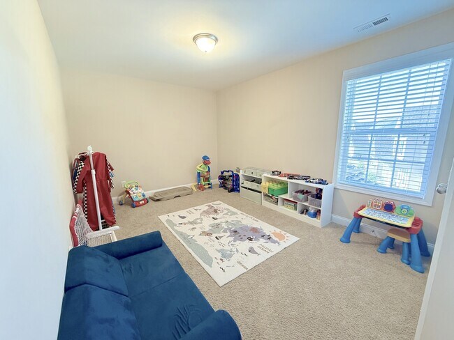 Building Photo - 15 Old Montague Way