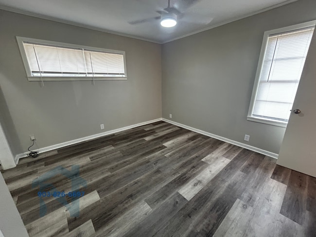 Building Photo - 817 Caver St