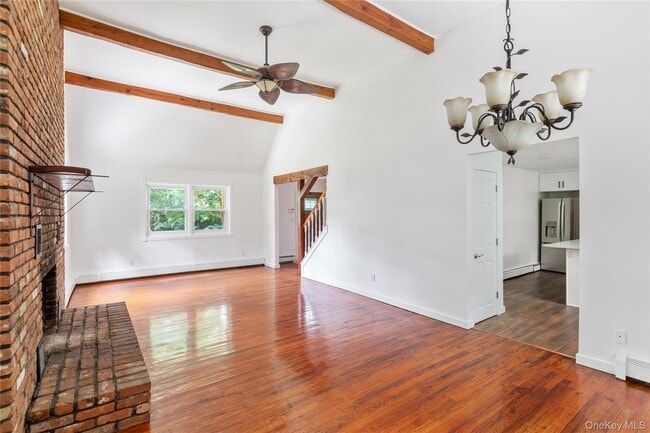 Building Photo - 110 E Bartlett Rd