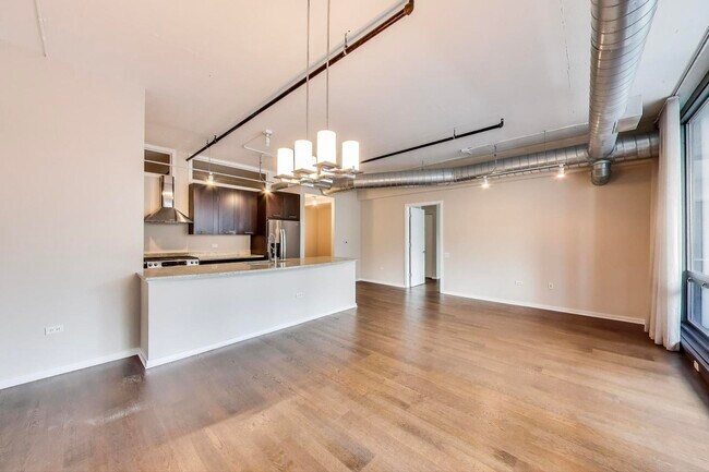 Building Photo - 240 E Illinois St