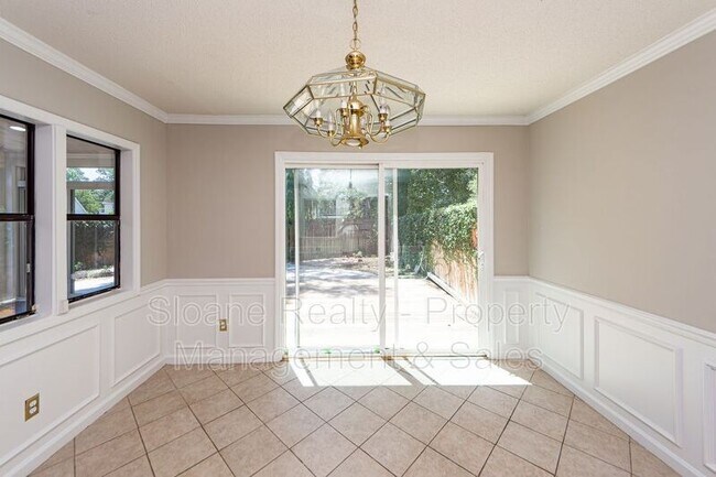 Building Photo - 11 Poets Corner