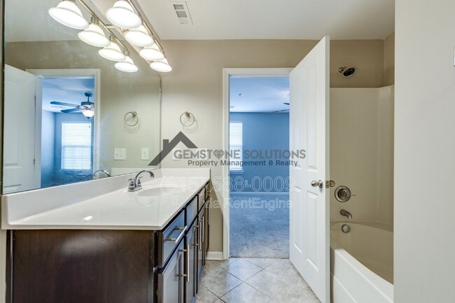 Building Photo - 6007 Dupont Cove Dr