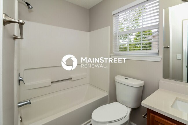 Building Photo - 3 Bedroom Pet-Friendly Home in Hampton, GA with Main Street Renewal