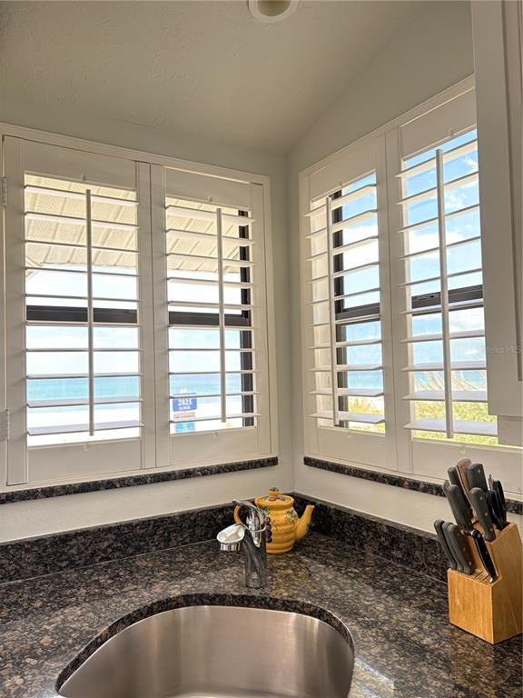 Building Photo - 2823 Gulf of Mexico Dr