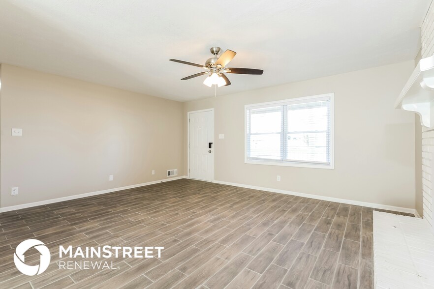 Building Photo - 219 Deerfield Dr