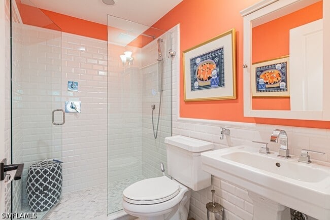 Building Photo - 287 11th Ave S