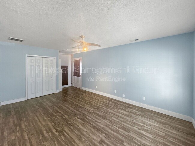 Building Photo - 8108 Halifax Way