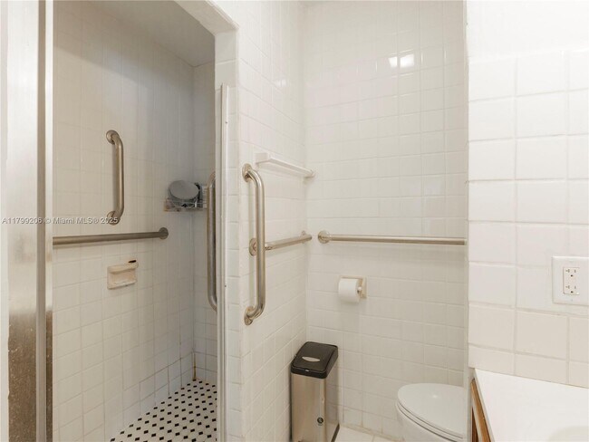 Building Photo - 6320 SW 58th Pl