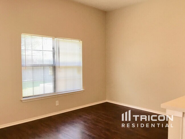 Building Photo - 8035 Dove Trail Dr