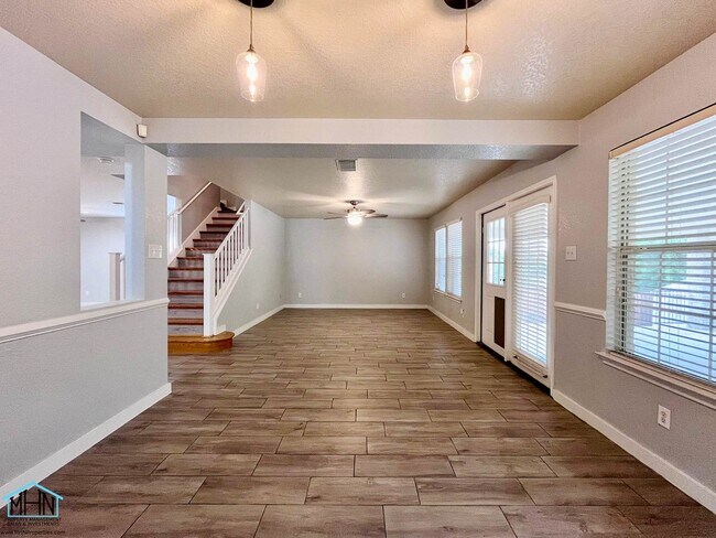 Building Photo - 11205 Forest Pass Ct