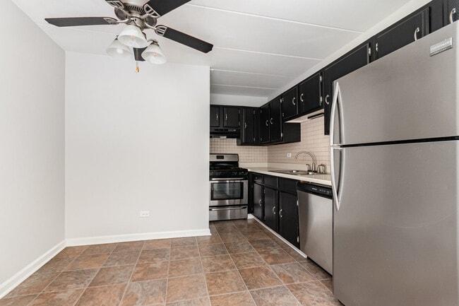 Building Photo - 5340 Waterbury Ct