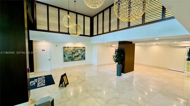 Building Photo - 540 Brickell Key Dr